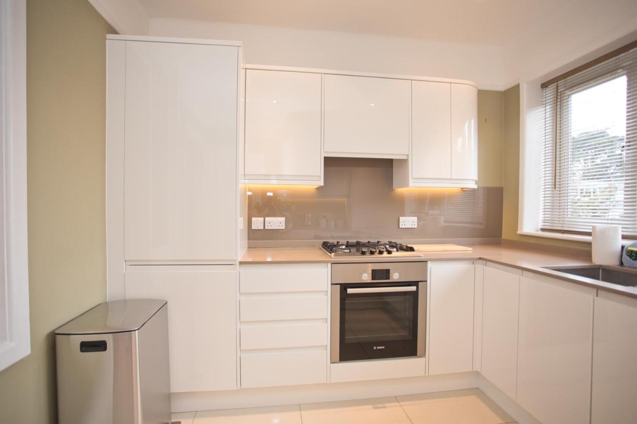 Beach Apartment In Sandbanks Poole Exterior photo